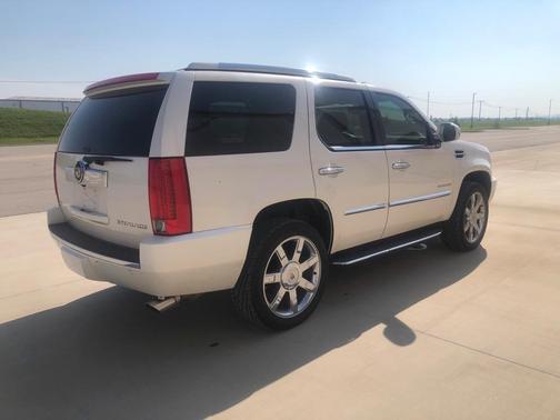 2012 Cadillac Escalade Luxury