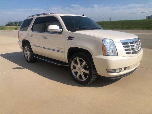 2012 Cadillac Escalade Luxury