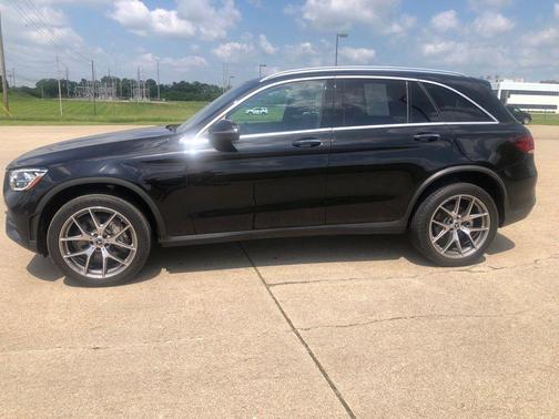 Black 2022 Mercedes-Benz GLC 300 Base 4MATIC