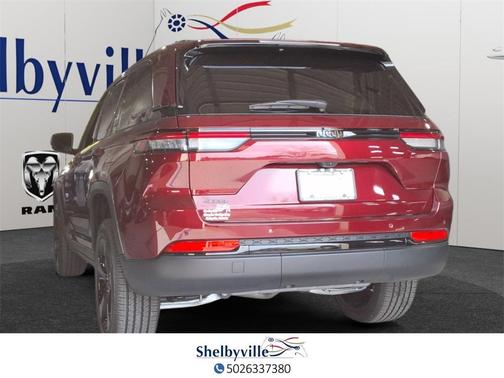2025 Jeep Grand Cherokee Laredo