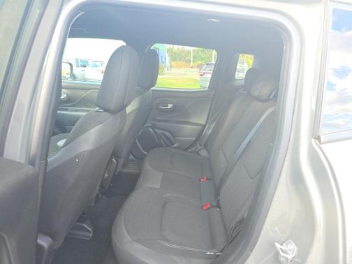 2022 Jeep Renegade Altitude