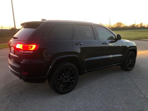 2017 Jeep Grand Cherokee Altitude