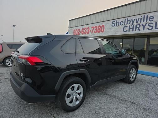 2024 Toyota RAV4 LE