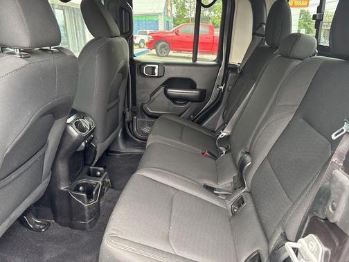 Granite Crystal Clearcoat Metallic 2021 Jeep Gladiator Sport