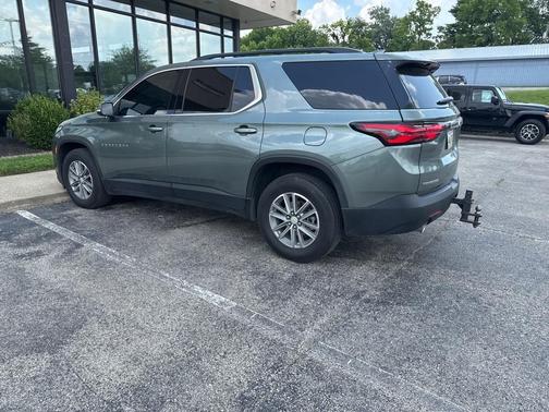 2022 Chevrolet Traverse LT Cloth