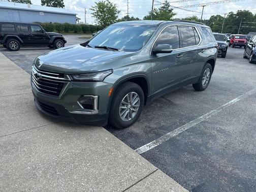 2022 Chevrolet Traverse LT Cloth