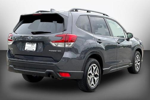 Magnetite Gray Metallic 2023 Subaru Forester Premium