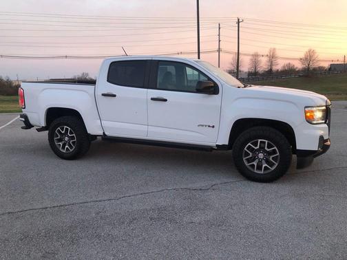 2022 GMC Canyon AT4 w/Leather