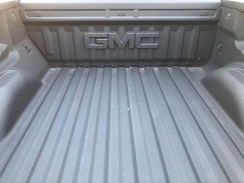 2022 GMC Canyon AT4 w/Leather