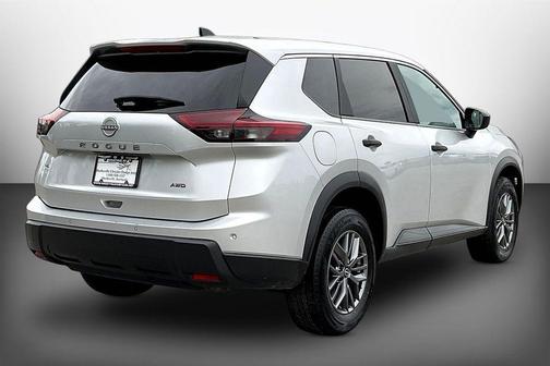 Brilliant Silver Metallic 2024 Nissan Rogue S
