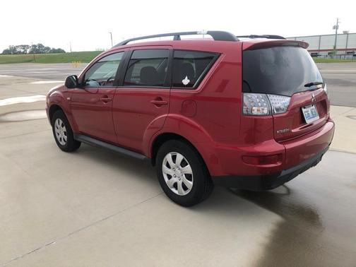 2012 Mitsubishi Outlander ES