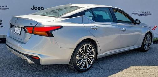 2023 Nissan Altima 2.5 SL