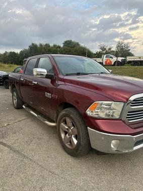 Delmonico Red Pearlcoat 2018 RAM 1500 Big Horn