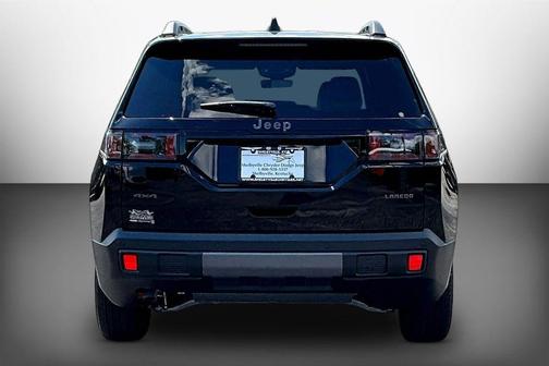 Diamond Black 2026 Jeep Cherokee LAREDO/LIMITED