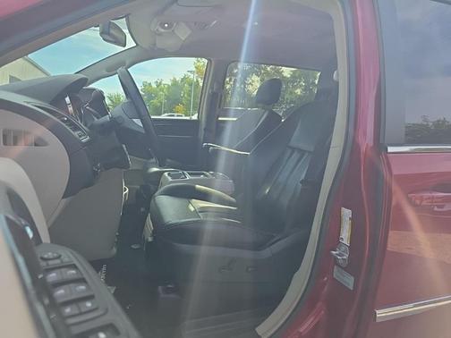 2015 Chrysler Town & Country Touring