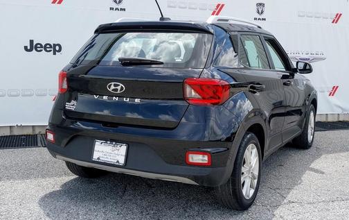 2024 Hyundai VENUE SEL