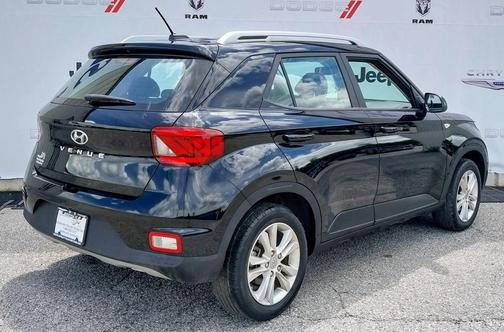 2024 Hyundai VENUE SEL