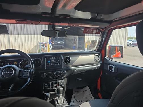 2020 Jeep Gladiator Sport