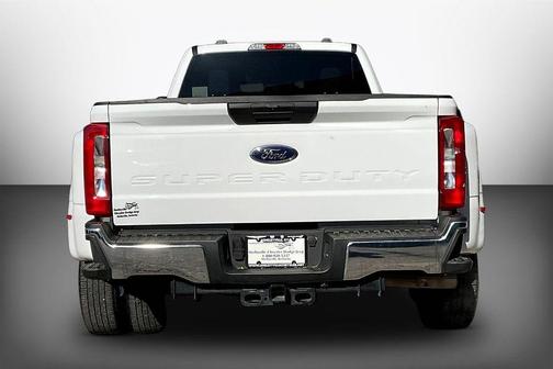 Oxford White 2025 Ford F-350 XLT