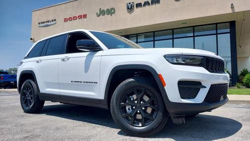 2025 Jeep Grand Cherokee Laredo