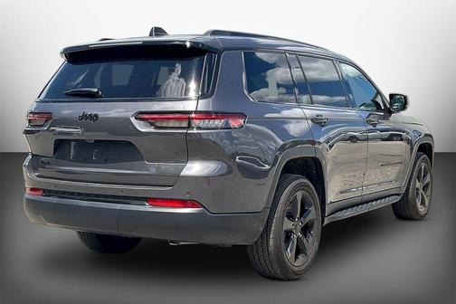 Metallic 2023 Jeep Grand Cherokee L Laredo