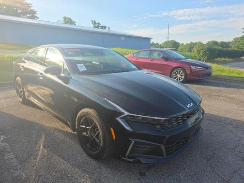 2025 Kia K5 LXS