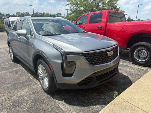 Silver Metallic 2024 Cadillac XT4 Luxury
