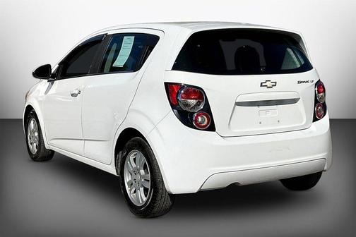 Summit White 2015 Chevrolet Sonic LT