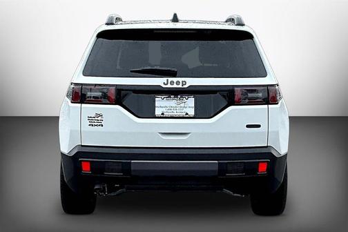 Bright White Clearcoat 2026 Jeep Cherokee Overland