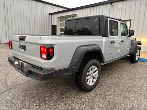 2023 Jeep Gladiator Sport