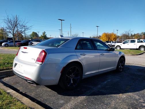 2023 Chrysler 300 S