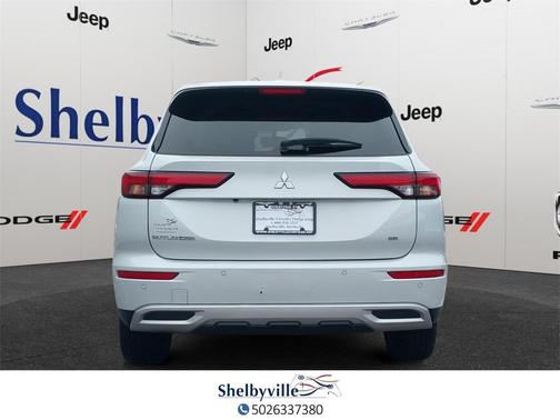 2024 Mitsubishi Outlander SE