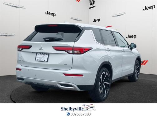 2024 Mitsubishi Outlander SE