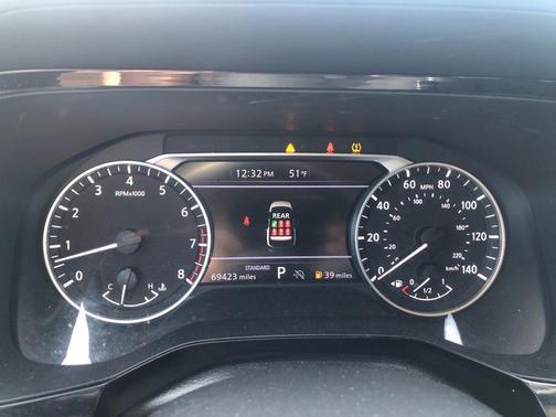 Black 2024 Nissan Pathfinder SV