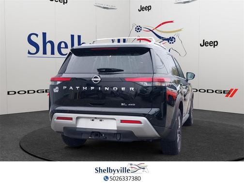 2023 Nissan Pathfinder SL