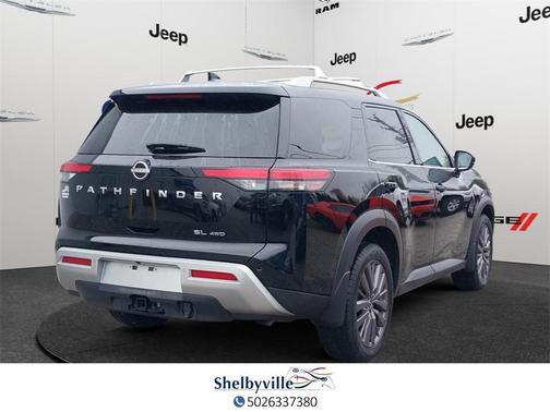 2023 Nissan Pathfinder SL