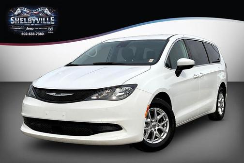 2023 Chrysler Voyager LX