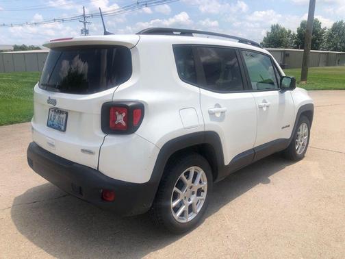 Alpine White Clearcoat 2019 Jeep Renegade Latitude