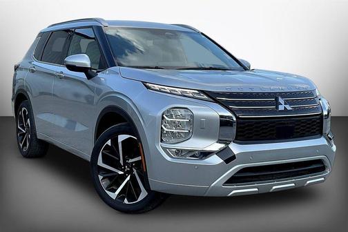 Alloy Silver Metallic 2024 Mitsubishi Outlander SEL