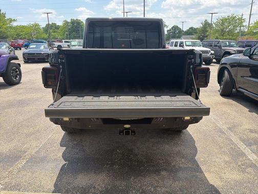 Black Clearcoat 2021 Jeep Gladiator Rubicon