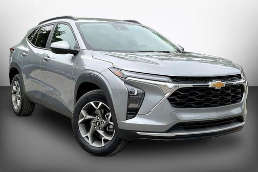 Sterling Gray Metallic 2025 Chevrolet Trax LT