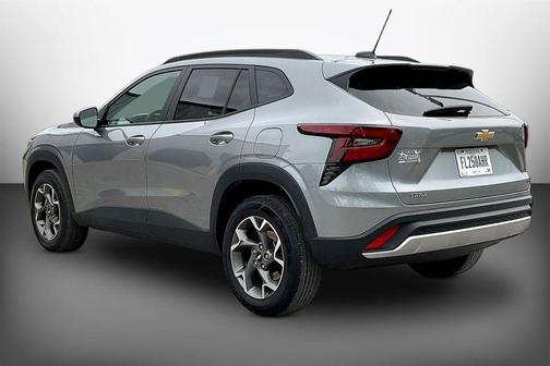 Sterling Gray Metallic 2025 Chevrolet Trax LT