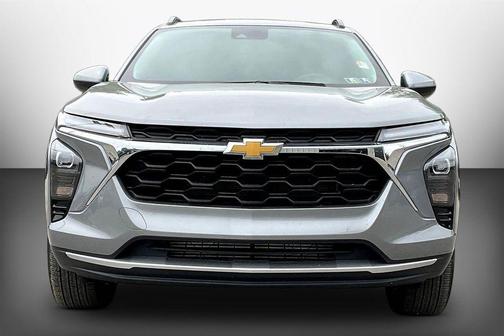 Sterling Gray Metallic 2025 Chevrolet Trax LT