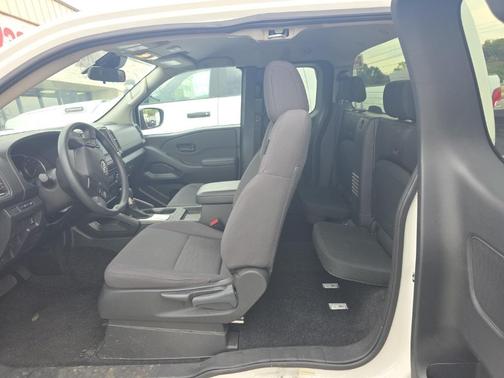 2024 Nissan Frontier S