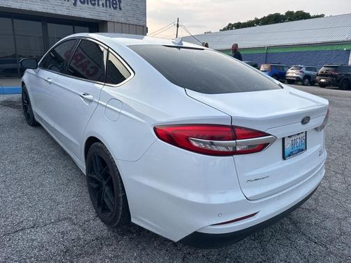 2019 Ford Fusion SEL
