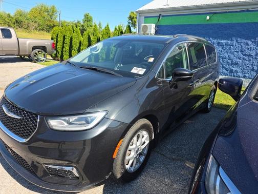2022 Chrysler Pacifica Touring-L