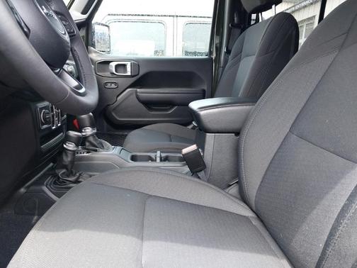 2023 Jeep Gladiator Sport