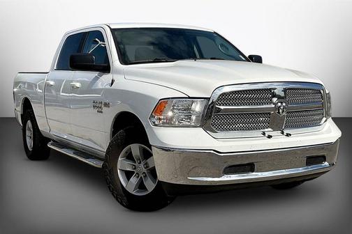 Bright White Clearcoat 2020 RAM 1500 Classic SLT