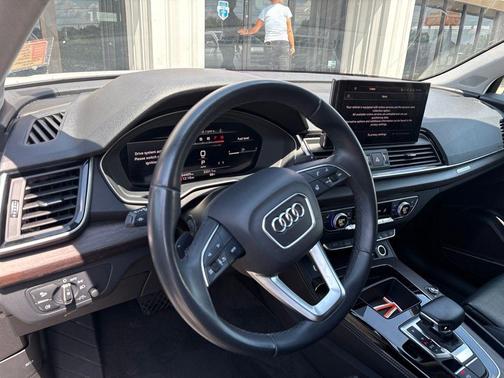Arkona White 2024 Audi Q5 45 S line quattro Premium