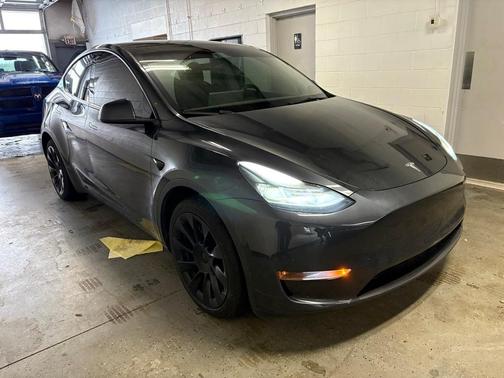 2024 Tesla Model Y Long Range